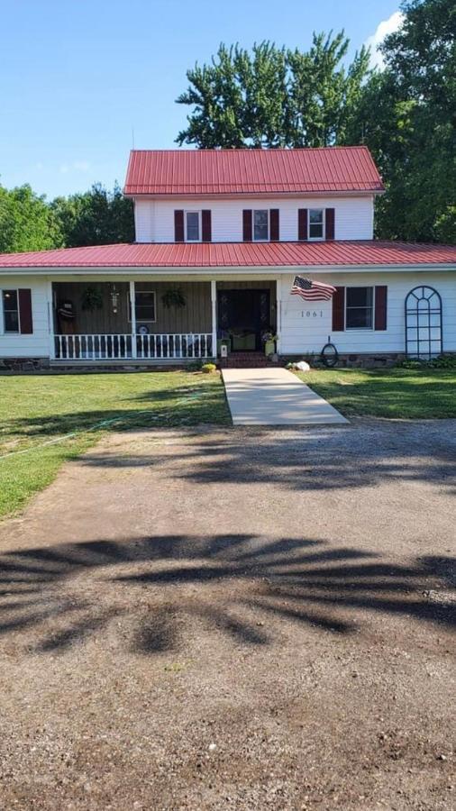 The Farmhouse Inn Guest House Nappanee Dış mekan fotoğraf